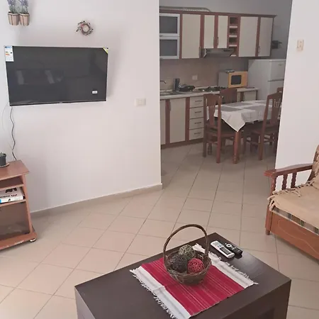 Nardi Appartement Golem (Tirana)