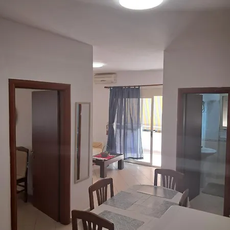 Nardi Appartement Golem (Tirana)